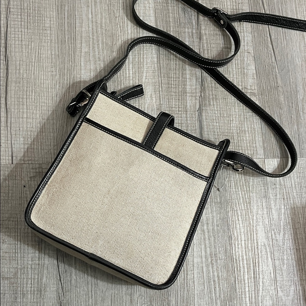 Modus Rio Brianna Crossbody Bag - Picture 9 of 14